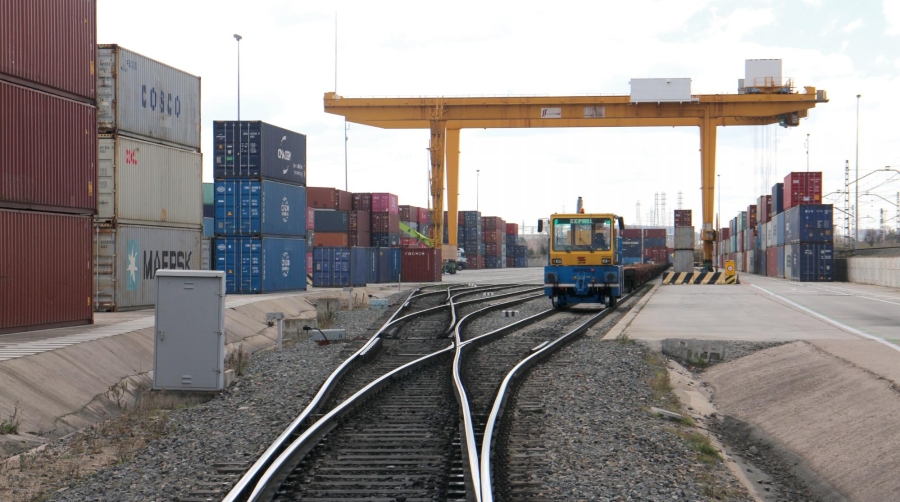 Adif activa la futura gestión conjunta de Puerto Seco de Coslada y Madrid- Vicálvaro