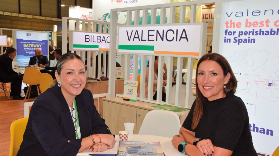 Cristina Rodríguez (Autoridad Portuaria de Valencia), y Teresa Pastor (Transitainer). Foto M.C.