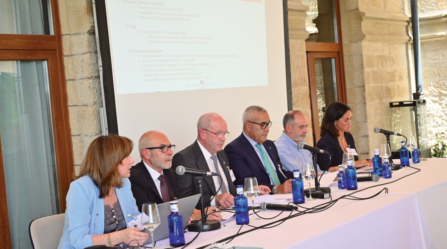 Barkala recibe el reconocimiento del sector tras siete años como presidente del Puerto de Bilbao
