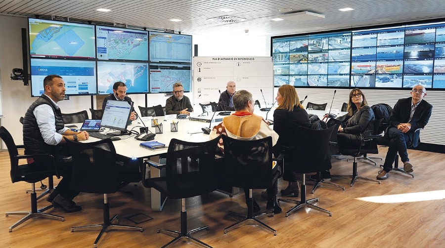 El Port de Tarragona recibe la visita de Marta Cassany, directora de Protección Civil