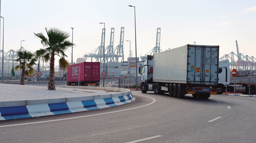 Gestrans solicita una concesión en el Puerto de Valencia y trabaja en ofrecer nuevos servicios