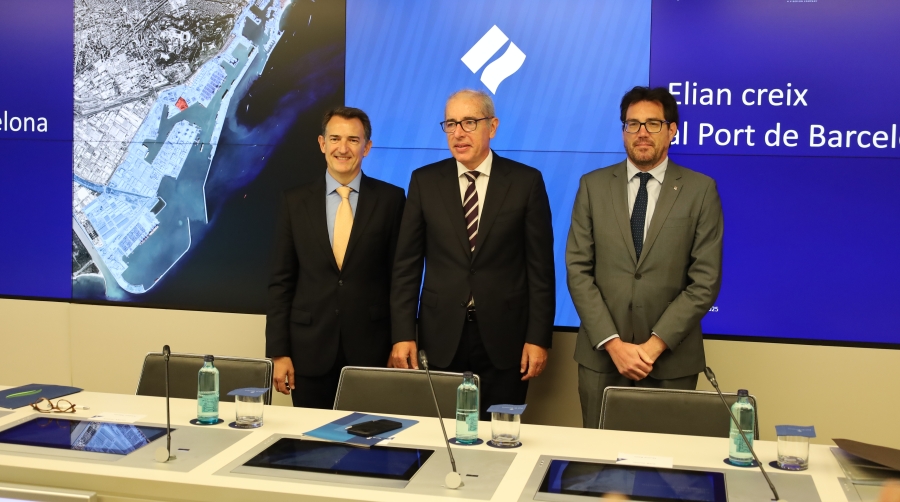 Andreu Martín, CEO de Elian España, José Alberto Carbonell, presidente de Port de Barcelona, Jaume Baró, secretario de Empresa i Competitivitat de la Generalitat de Catalunya. Foto: J. M.