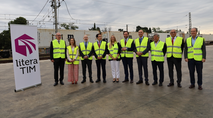 Inaugurada la nueva terminal multimodal de Tamarite de Litera con capacidad para 7 trenes diarios y 600 UTIS