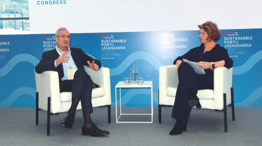 José Llorca, responsable de Innovación de Puertos del Estado; y Nagore Ardanza, coordinadora de BilbaoPortLab.