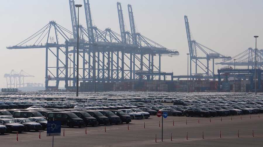 Khalifa Port, estratégicamente ubicado entre Abu Dhabi y Dubái, fue inaugurado en 2012 y pertenece a AD Ports. Foto J.P.