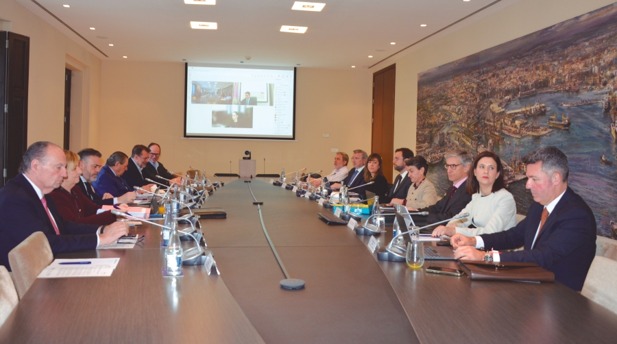 El Consejo de Administración de la Autoridad Portuaria de Valencia se reunió en l ajornada de ayer. Foto J.C.P.