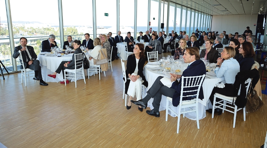 Carbonell insta a aumentar la cooperación entre Valenciaport y Port de Barcelona