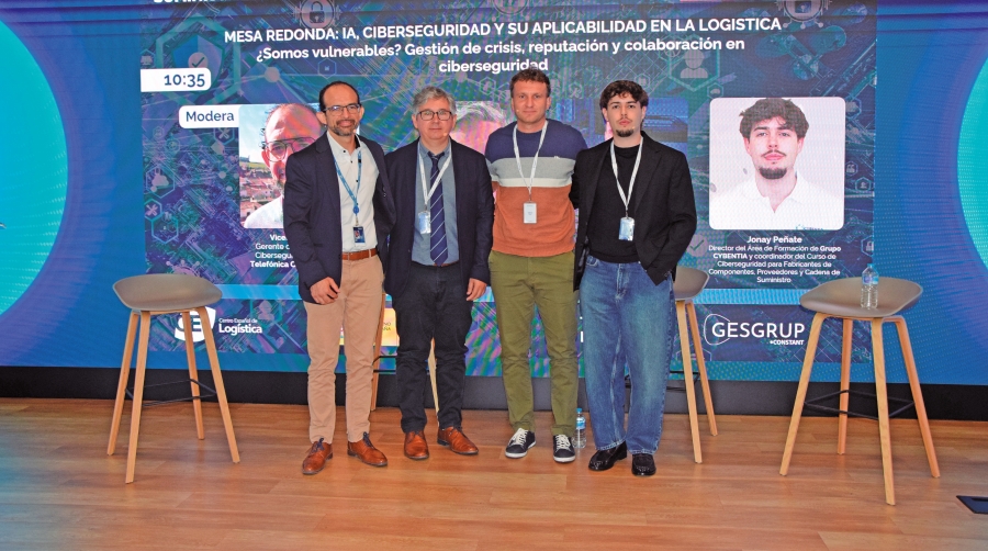 De izda a dcha: Vicente Segura, moderador (Telefónica); Raúl Hussain, responsable de la línea de I+D en sistemas de análisis de datos avanzados en ITI; Francisco Morato, responsable de Seguridad de la Información en OnTime; y Jonay Peñate, director del área de Formación de Grupo CYBENTIA. Foto M.C.