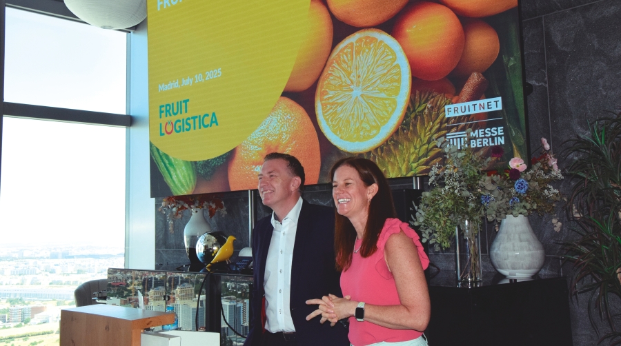 Alexander Stein, director de la feria, y Silvia de Juanes, directora de comunicación de Fruit Logistica para España y Latinoamérica. Foto M.C.