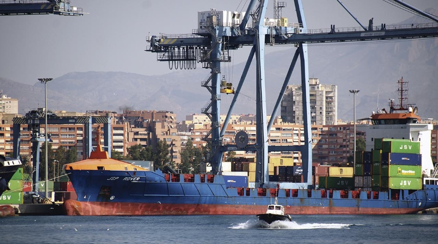 La Autoridad Portuaria de Alicante ha involucrado a las empresas de la comunidad portuaria.