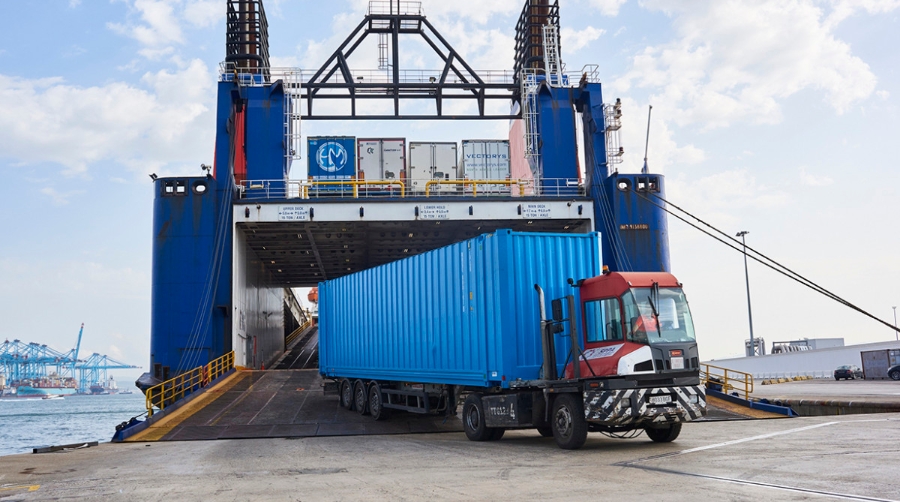 Las navieras mantienen operativas las l&iacute;neas Algeciras-Ceuta y Algeciras-T&aacute;nger Med para mercanc&iacute;as.