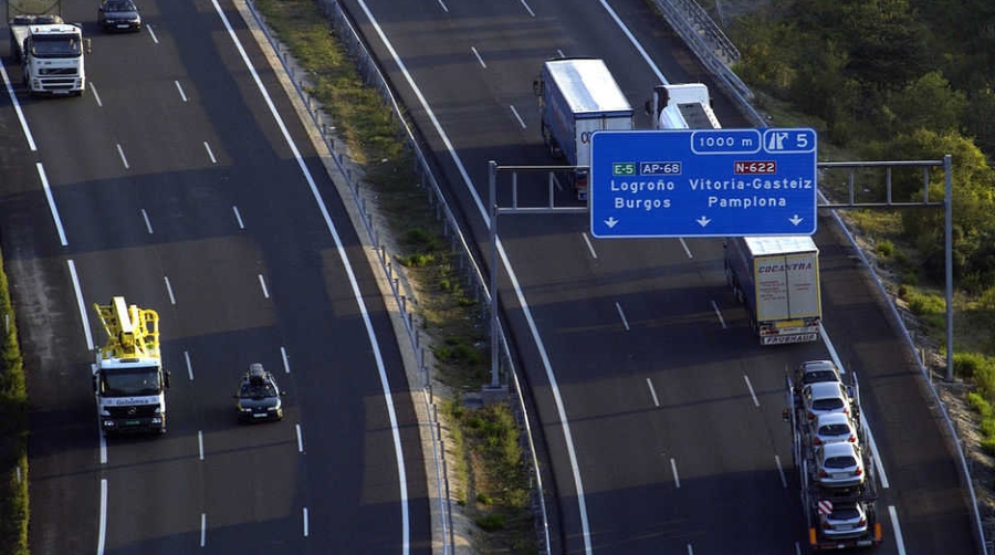 Euskadi reduce a 314.000 euros la cuant&iacute;a de las ayudas al transporte de mercanc&iacute;as por carretera