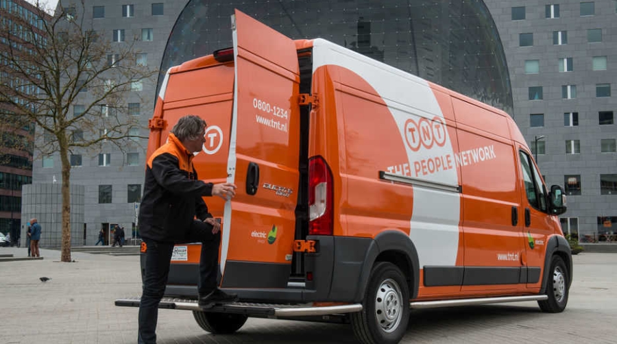 La CE da el s&iacute; a la compra de TNT por FedEx al tener menos presencia en Europa que UPS