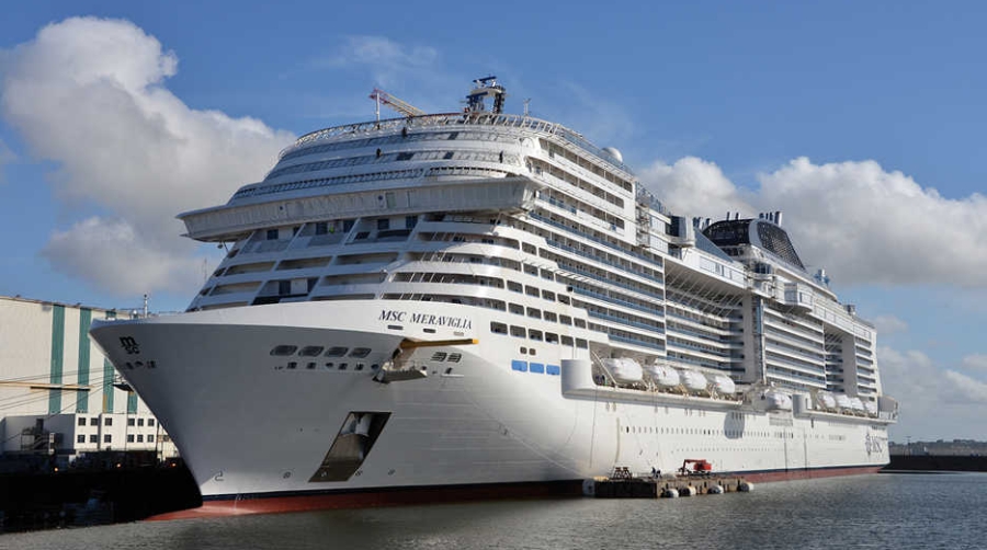 El &quot;MSC Meraviglia&quot; ultima los preparativos para estrenar sus itinerarios desde Barcelona
