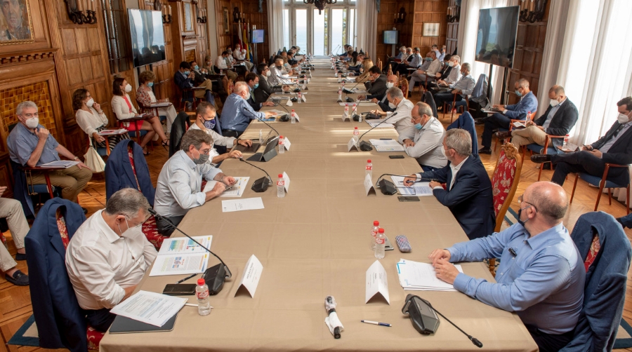 El Marco Estrat&eacute;gico portuario avanza en su objetivo de ver la luz antes de fin de a&ntilde;o