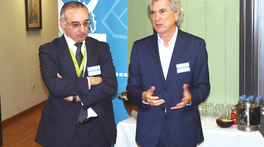 Foro MADCargo expone su &aacute;mbito de actuaci&oacute;n al director de Barajas