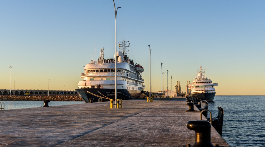 El Moll de Balears de Tarragona acoge dos cruceros simult&aacute;neos por primera vez.