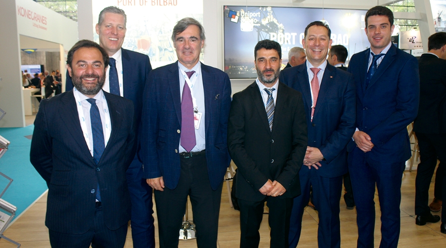 Erhardt (en la imagen, el equipo de profesionales de la compa&ntilde;&iacute;a que particip&oacute; en la edici&oacute;n de 2019 de Breakbulk Europe) patrocinar&aacute; este a&ntilde;o el &aacute;rea Tech &amp; Innovation del evento l&iacute;der de la industria del project cargo. Foto J.P.