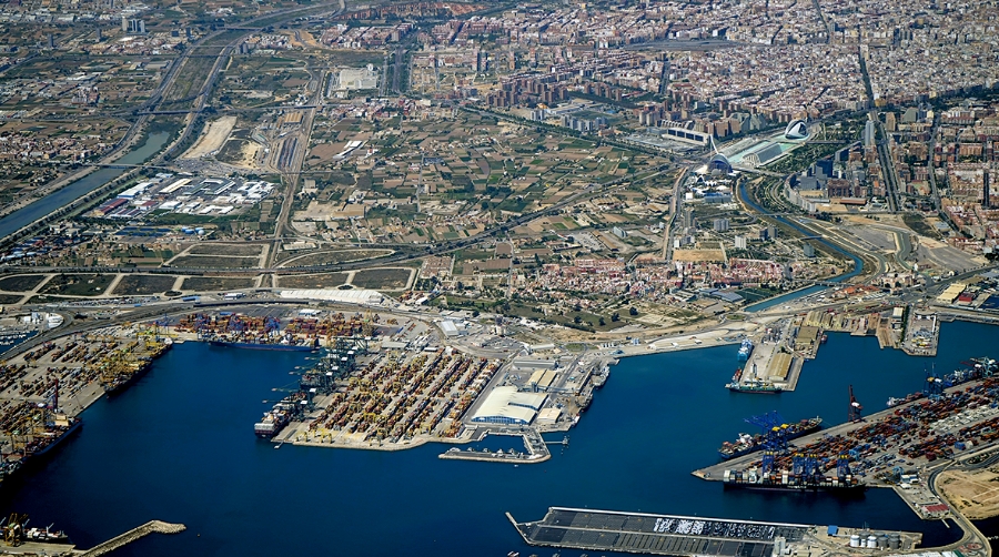 La APV comieza a proyectar el nuevo haz log&iacute;stico ferroviario del puerto de Valencia