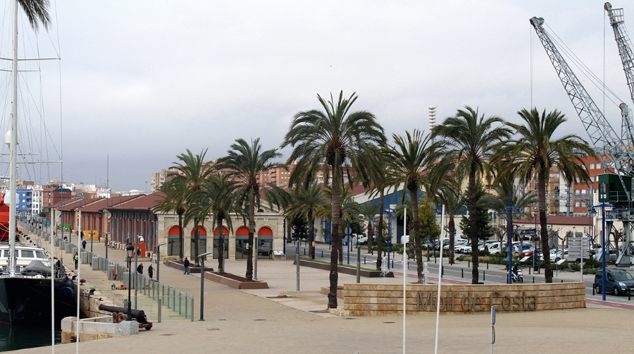 Port de Tarragona, 150 a&ntilde;os: favor real, guerra y petroqu&iacute;mica