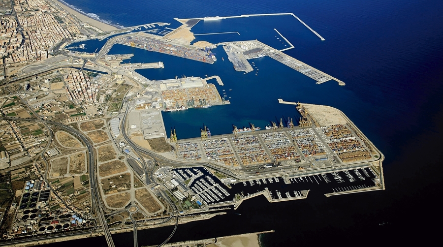 Valenciaport reactiva su import-export en el mes de agosto