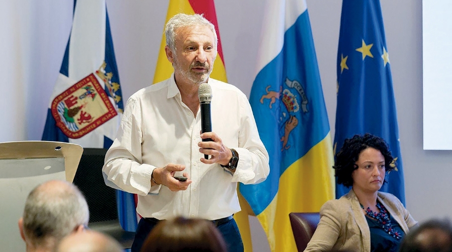 Francisco Toledo durante su intervención en Tenerife.