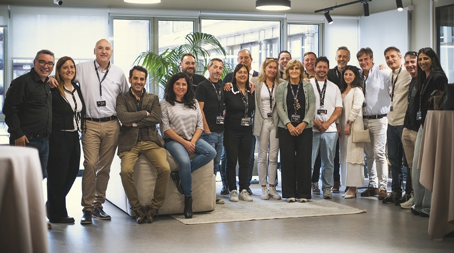 Se unen dos equipos que acumulan cerca de 50 años de experiencia en el sector del transporte internacional, aduanero y logístico.