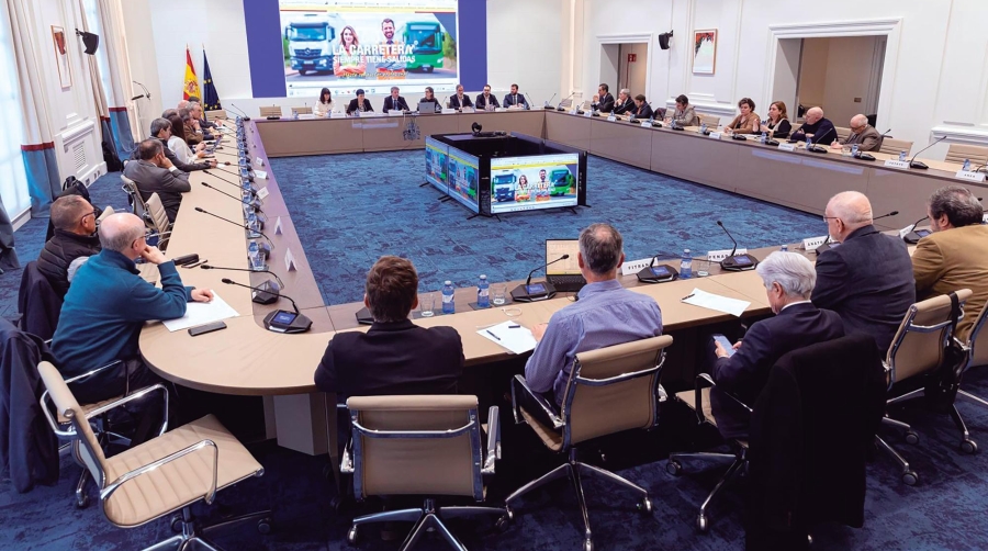 Reunión para presentar el Plan Reconduce celebrada el 4 de febrero.