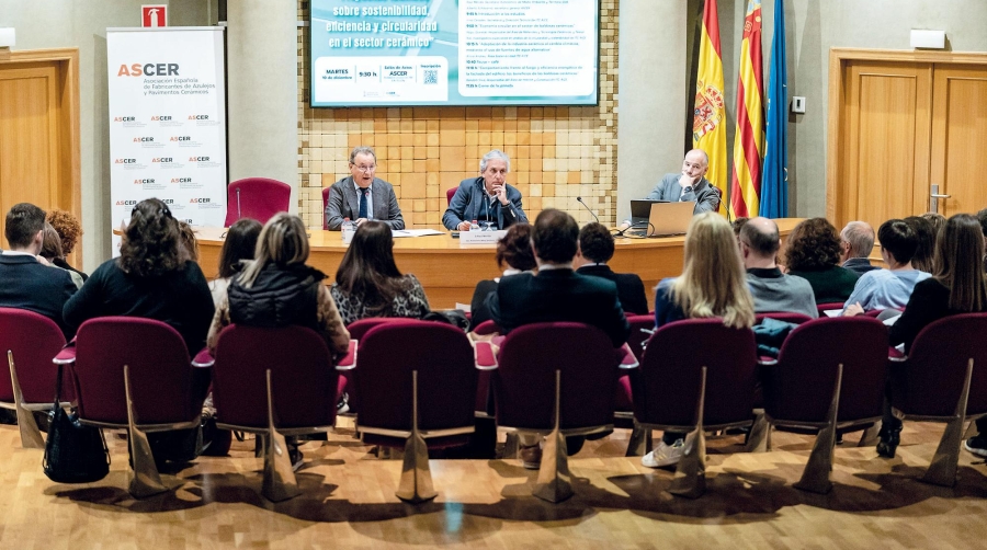 Los proyectos se presentaron en una sesión en la que participaron el vicepresidente de ASCER, Ismael García Peris; el secretario Autonómico de Medio Ambiente y Territorio de la Generalitat Valenciana, Raúl Mérida; y el secretario General de ASCER, Alberto Echavarría.