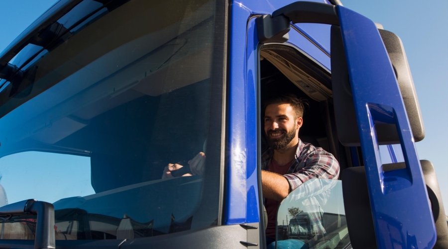 AET y Sateliun colaboran para ayudar a los transportistas a evitar multas