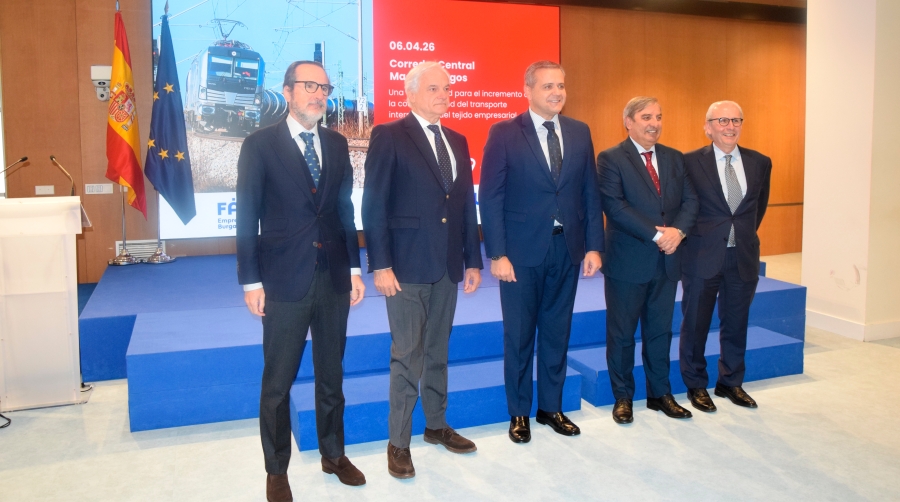 De izquierda a derecha: Francisco Aranda (UNO), Miguel Garrido (CEIM), Jorge Rodrigo (CAM), José Luis Sanz (Junta de Castilla y León) e Ignacio San Millán (FAE Burgos). Foto M.C.