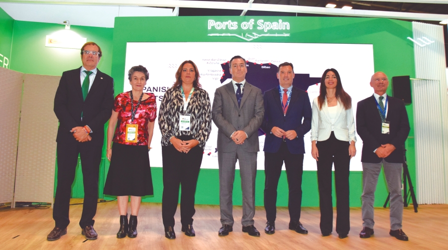 Santana reivindica el rol de los puertos para mantener el liderazgo hortofrutícola global