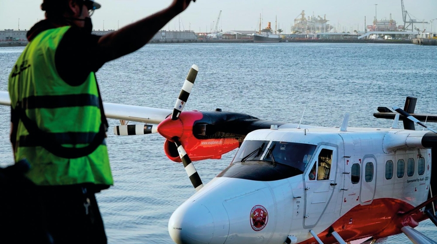 Surcar Airlines formaliza su solicitud para poder operar en los puertos canarios a partir de otoño