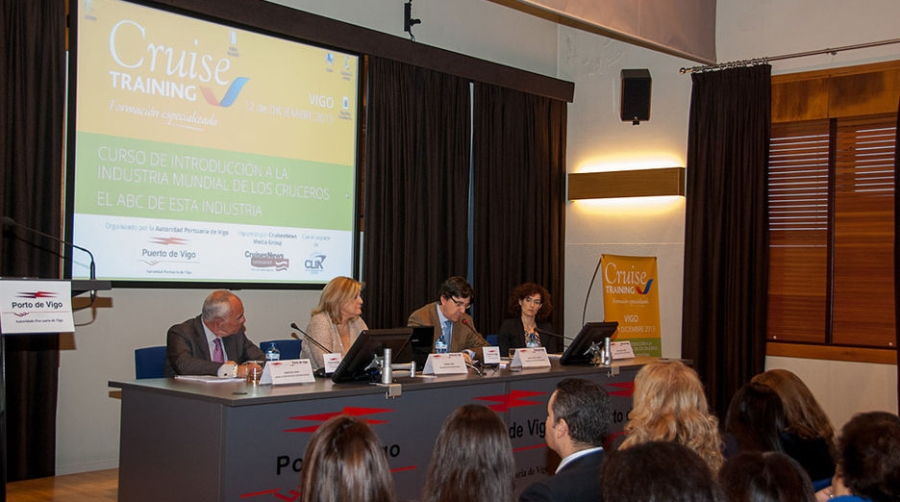 El Puerto Vigo acoge un "Curso de introducci&oacute;n a la industria mundial de cruceros"