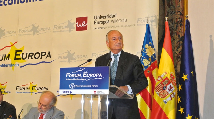 Rafael Aznar: "El Puerto de Valencia tiene que saber ser el m&aacute;s eficiente de su entorno"
