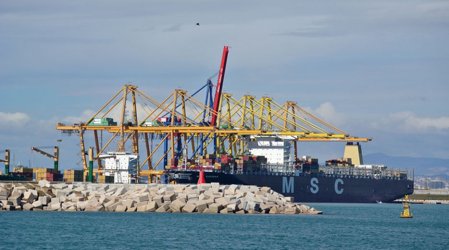 La contrataci&oacute;n de jornales en el Puerto de Valencia cae un 18,3% en el mes de agosto