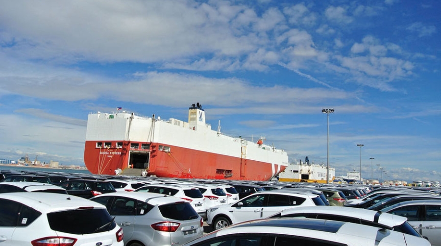 Los puertos de Valencia y Sagunto recuperan el crecimiento del tr&aacute;fico de veh&iacute;culos nuevos