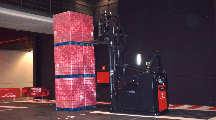Apilador autónomo I-MATIC AC de Linde Material Handling. Foto M.C.
