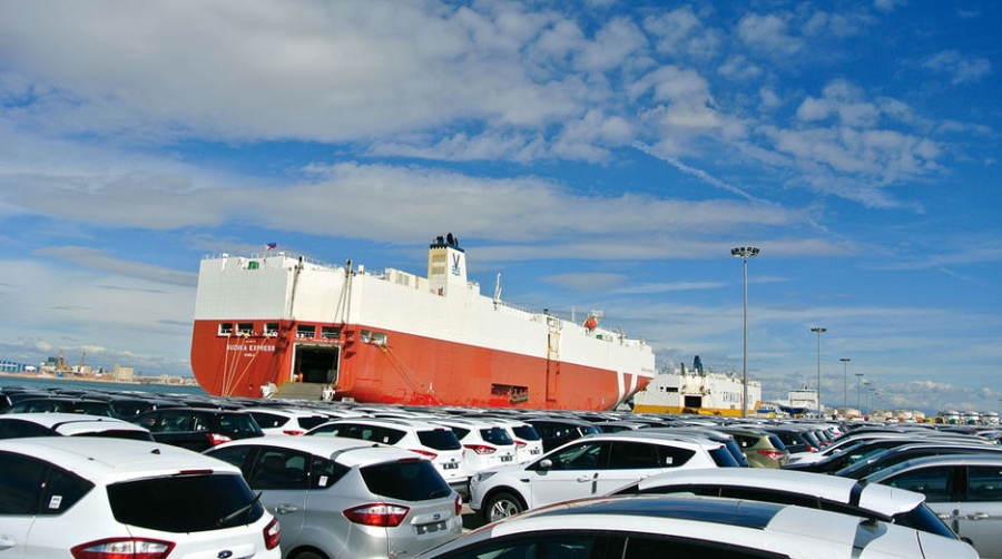 Ford solicita una concesi&oacute;n en el Puerto de Valencia para mover 190.000 veh&iacute;culos anuales