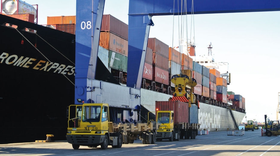 La Asociaci&oacute;n Naviera asegura que el tr&aacute;fico de contenedores va a seguir cayendo en Valencia