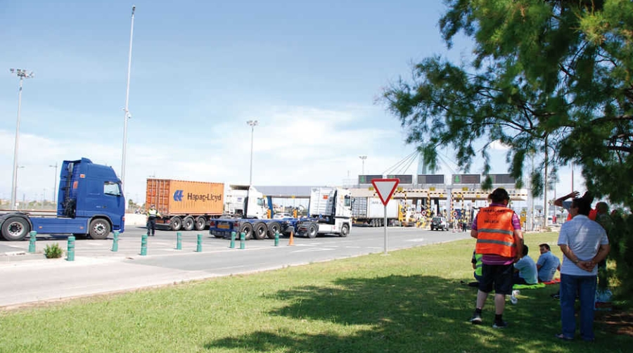 OPPE: "La tramitaci&oacute;n del pliego queda en suspenso por el incumplimiento de los transportistas"