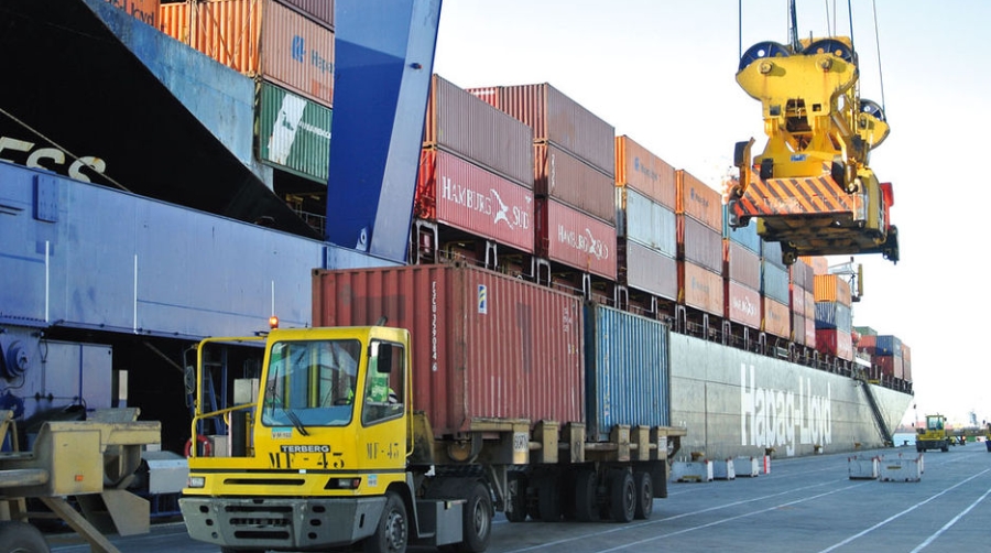 El crecimiento de las importaciones no impide la ca&iacute;da del tr&aacute;fico de contenedores en Valencia