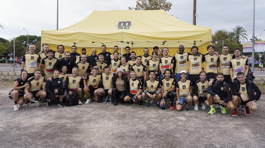 Los colores corporativos de la compañía han recorrido las calles de Valencia en las camisetas de los 130 corredores del MSC Running Team.