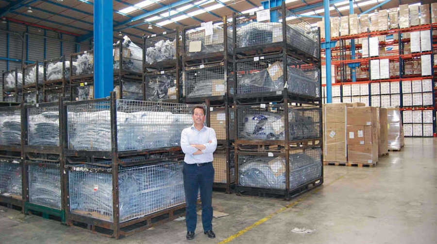 Aza Logistics se introduce en el sector de automoci&oacute;n