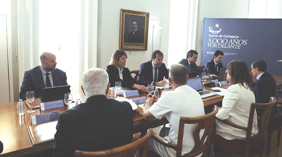 La fachada marítima, escenario del aniversario del Puerto de Cartagena