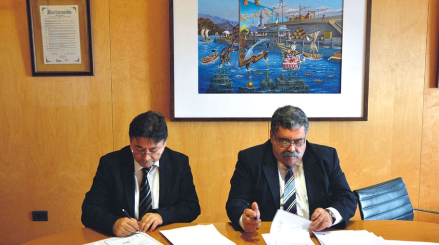 Petrocan se al&iacute;a con Puertos de Tenerife en las buenas pr&aacute;cticas ambientales