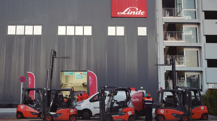 Linde inaugura un nuevo centro en Mercabarna para “responder con más agilidad a los clientes”