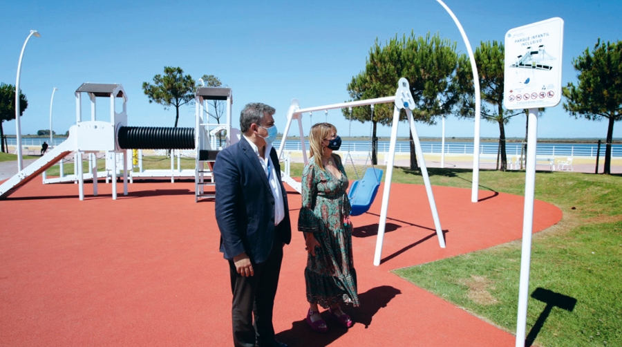 El Puerto de Huelva pone en marcha un parque infantil accesible en el Paseo de la R&iacute;a