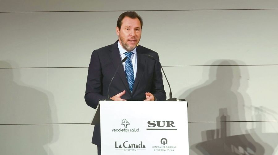 Óscar Puente espera que se licite el muelle 8 del puerto de Málaga en 2026