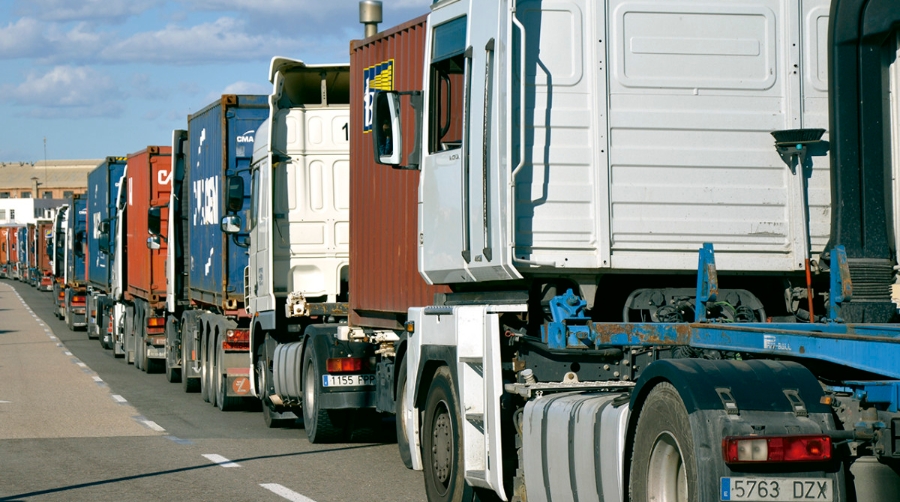 El transporte pide a las terminales ampliar sus horarios ante el aumento de los tr&aacute;ficos